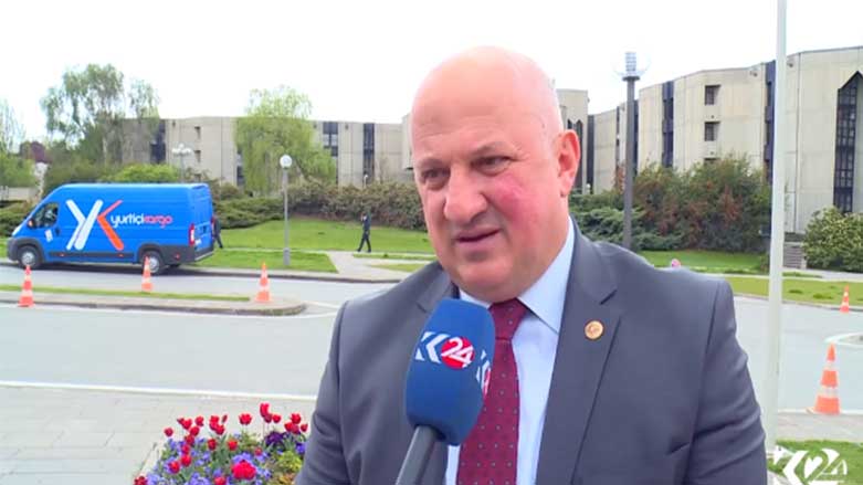 CHP: Nabe AKPê bi tena serê xwe destûrê binvîsîne